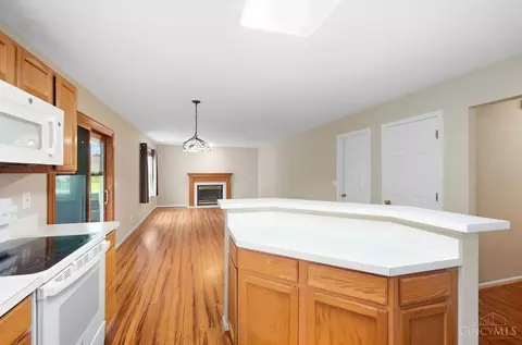 Kitchen - 6749 Spring Arbor Dr, Mason, OH 45040 photo 5 of 5