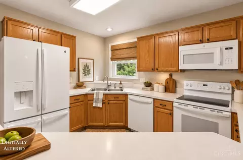 Kitchen - 6749 Spring Arbor Dr, Mason, OH 45040 photo 2 of 5