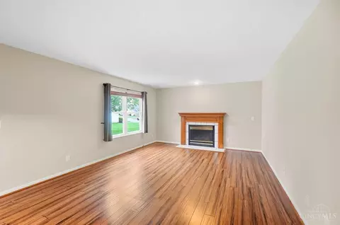 Living - 6749 Spring Arbor Dr, Mason, OH 45040 photo 6 of 9