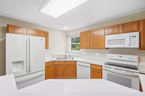 Kitchen - 6749 Spring Arbor Dr, Mason, OH 45040 photo 1 of 5