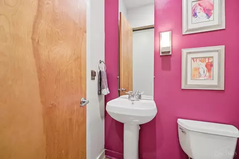 Bath - 26 Sixth St, Cincinnati, OH 45202 photo 1 of 2