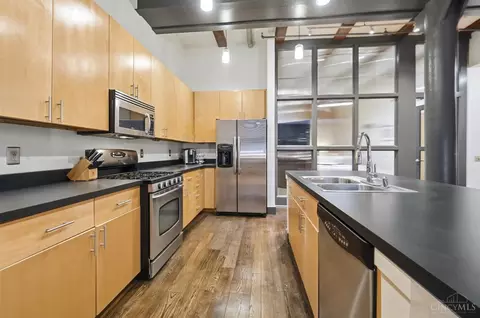 Kitchen - 26 Sixth St, Cincinnati, OH 45202 photo 1 of 3