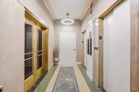 Entry Way - 26 Sixth St, Cincinnati, OH 45202 photo 2 of 4