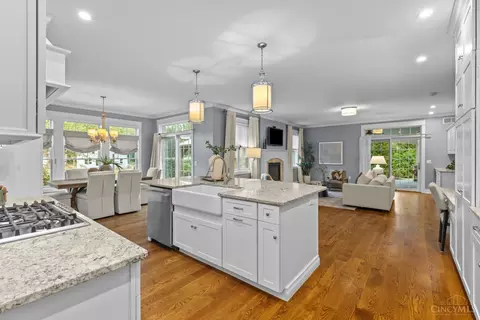 Kitchen - 503 Barnside Ln, Cincinnati, OH 45233 photo 1 of 8