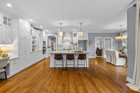 Kitchen - 503 Barnside Ln, Cincinnati, OH 45233 photo 5 of 8