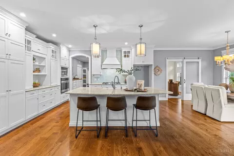 Kitchen - 503 Barnside Ln, Cincinnati, OH 45233 photo 4 of 8