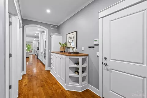 Entry Way - 503 Barnside Ln, Cincinnati, OH 45233 photo 1 of 12