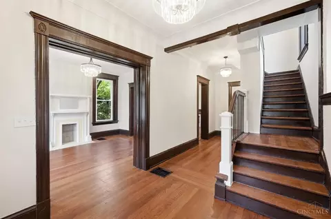 Entry Way - 227 Forest Ave, Cincinnati, OH 45229 photo 2 of 12