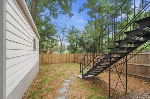 Exterior - 227 Forest Ave, Cincinnati, OH 45229 photo 6 of 9