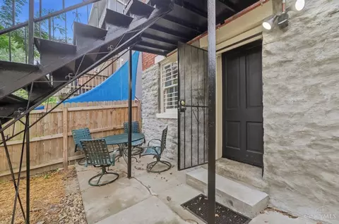 Exterior - 227 Forest Ave, Cincinnati, OH 45229 photo 7 of 9