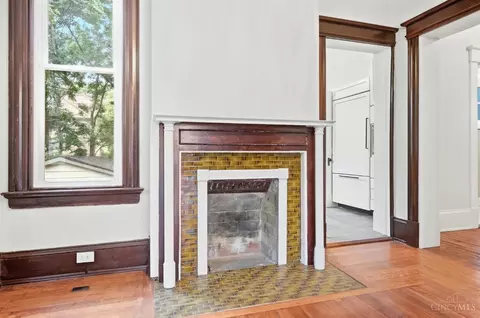 Living - 227 Forest Ave, Cincinnati, OH 45229 photo 9 of 9