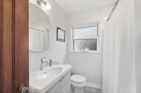 Bath - 3108 Beaver Ave, Cincinnati, OH 45213 photo 1 of 3
