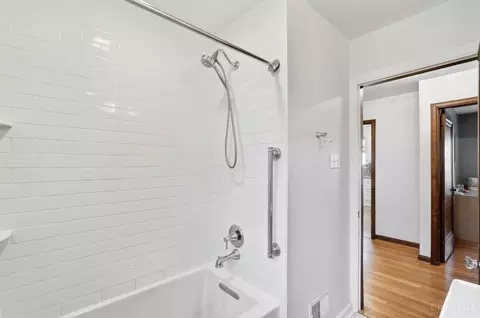 Bath - 3108 Beaver Ave, Cincinnati, OH 45213 photo 2 of 3