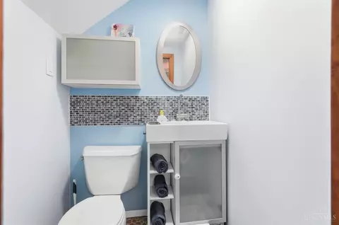 Bath - 3108 Beaver Ave, Cincinnati, OH 45213 photo 3 of 3