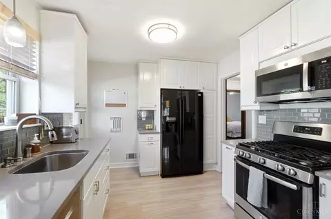 Kitchen - 3108 Beaver Ave, Cincinnati, OH 45213 photo 1 of 2