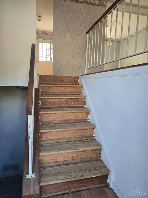 Entry Way - 4446 Fox Chase, Batavia, OH 45103 photo 1 of 1