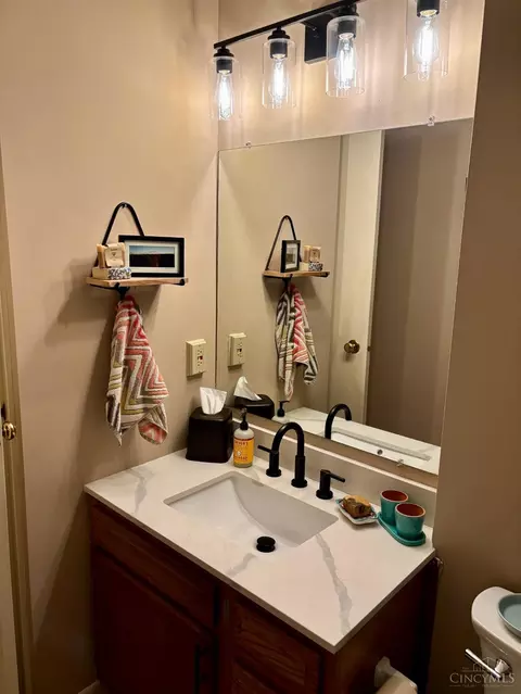 Bath - 3004 Glenmore Ave, Cincinnati, OH 45238 photo 4 of 4