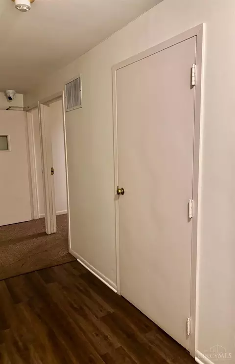 Entry Way - 3004 Glenmore Ave, Cincinnati, OH 45238 photo 1 of 4