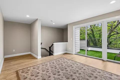 Living - 3906 Edwards Rd, Cincinnati, OH 45209 photo 7 of 7