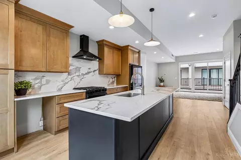 Kitchen - 3906 Edwards Rd, Cincinnati, OH 45209 photo 4 of 7