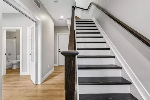 Entry Way - 3906 Edwards Rd, Cincinnati, OH 45209 photo 1 of 2