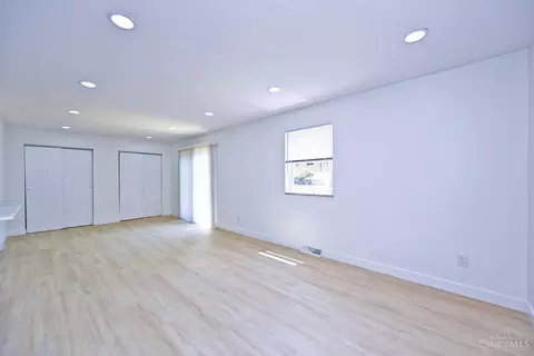 Living - 2529 Bremont Ave, Golf Manor, OH 45237 photo 8 of 8