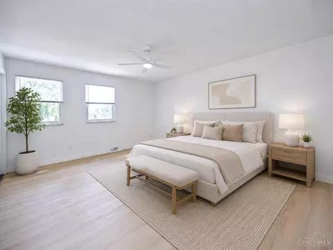 Bedroom - 2529 Bremont Ave, Golf Manor, OH 45237 photo 1 of 9
