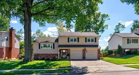 5525 Stokeswood Ct, Cincinnati, OH 45238
