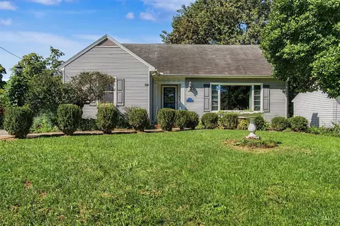 933 High St, Hillsboro, OH 45133