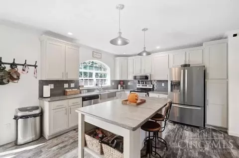 Kitchen - 508 Reeder Rd, Blanchester, OH 45107 photo 2 of 4
