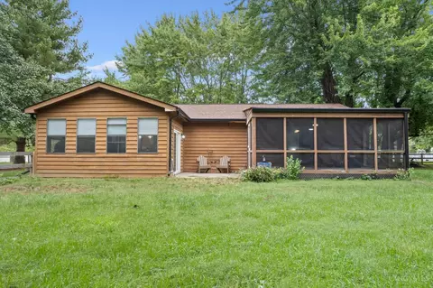 1352 Lorelei Dr, Fayetteville, OH 45118