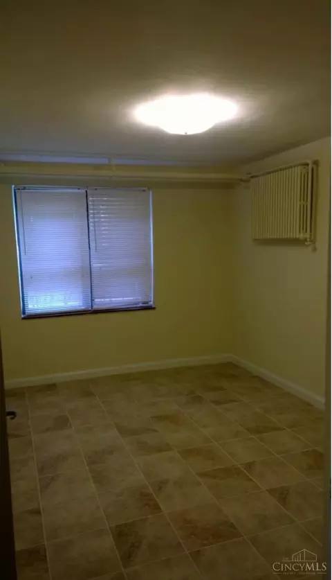 Bedroom - 234 Woolper Ave, Cincinnati, OH 45220 photo 7 of 7