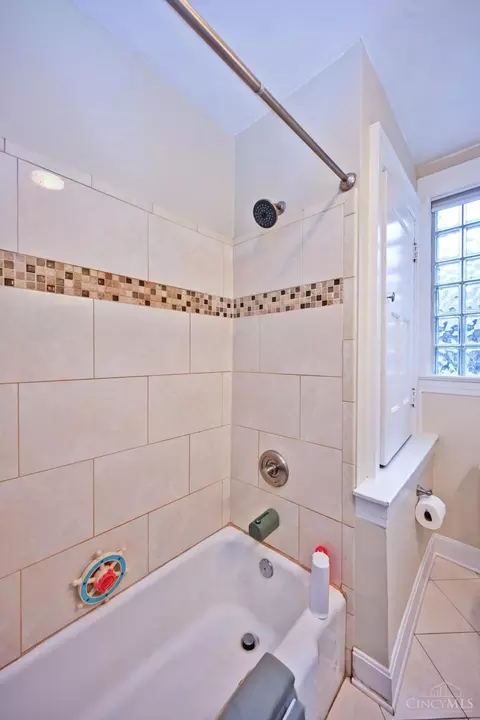Bath - 4110 28th St, Cincinnati, OH 45209 photo 4 of 4
