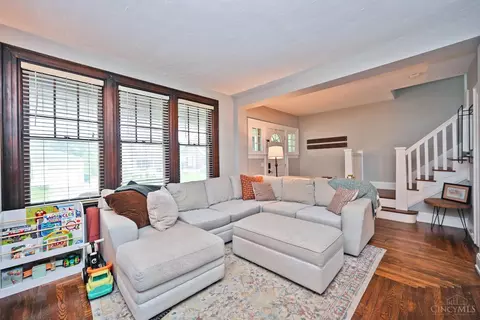 Living - 4110 28th St, Cincinnati, OH 45209 photo 3 of 4