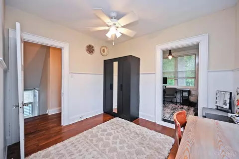 Entry Way - 4110 28th St, Cincinnati, OH 45209 photo 3 of 4