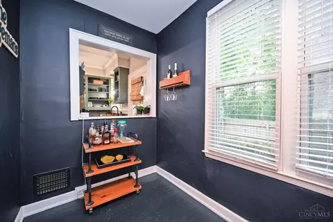Dining - 4110 28th St, Cincinnati, OH 45209 photo 4 of 4