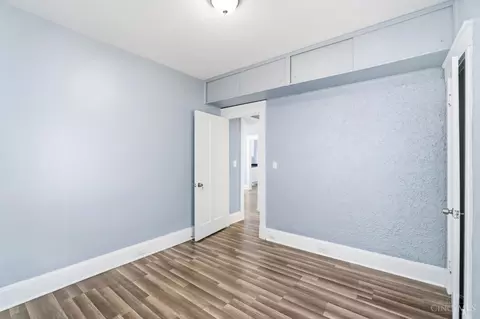 Bedroom - 891 Ridgeway Ave, Cincinnati, OH 45229 photo 3 of 3