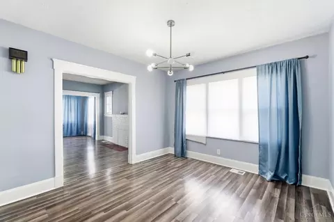 Living - 891 Ridgeway Ave, Cincinnati, OH 45229 photo 4 of 4