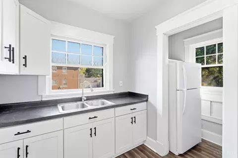 Kitchen - 891 Ridgeway Ave, Cincinnati, OH 45229 photo 3 of 3