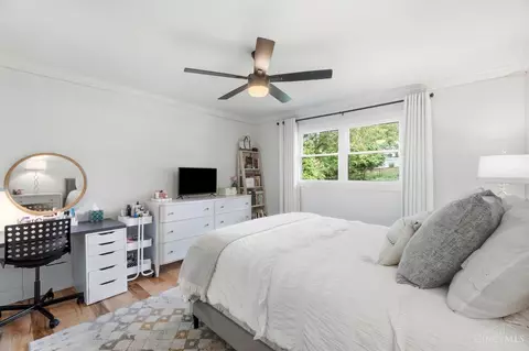 Bedroom - 2430 Section Rd, Amberley, OH 45237 photo 6 of 14
