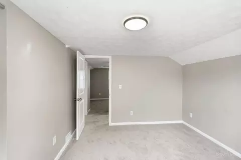 Bedroom - 1127 N Bend Dr, Cincinnati, OH 45224 photo 8 of 10