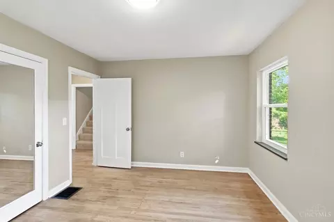 Bedroom - 1127 N Bend Dr, Cincinnati, OH 45224 photo 3 of 10