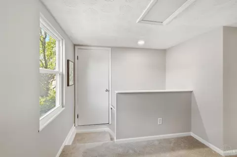Entry Way - 1127 N Bend Dr, Cincinnati, OH 45224 photo 6 of 8