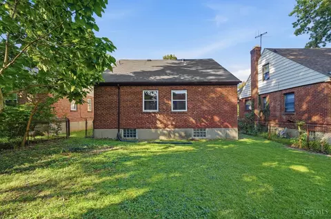 Exterior - 1127 N Bend Dr, Cincinnati, OH 45224 photo 8 of 12