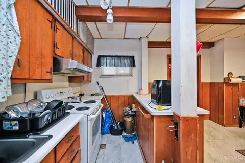 Kitchen - 1359 Section Rd, Cincinnati, OH 45237 photo 4 of 5