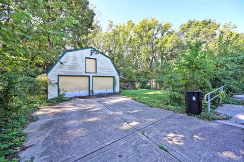 Exterior - 1359 Section Rd, Cincinnati, OH 45237 photo 6 of 8