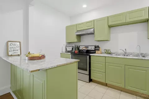 Kitchen - 1918 Fairmount Ave, Cincinnati, OH 45214 photo 1 of 2