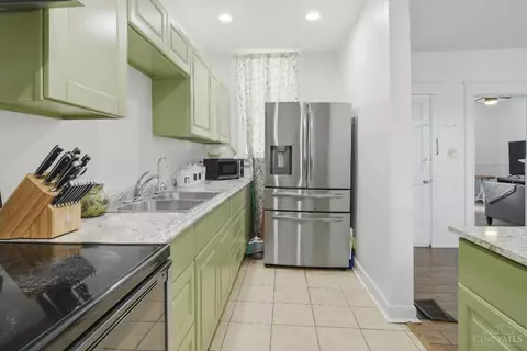 Kitchen - 1918 Fairmount Ave, Cincinnati, OH 45214 photo 2 of 2
