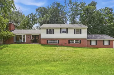 8148 Lake Shore Dr, West Chester, OH 45069