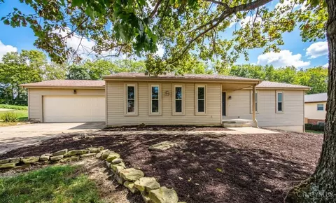 5894 Red Oak Dr, Fairfield, OH 45014